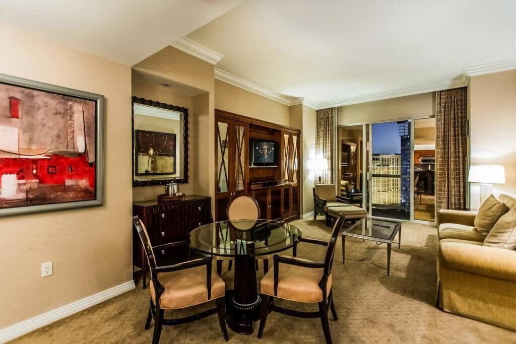 Apartment Mgm 1br Mountain View Balcony 28802 *